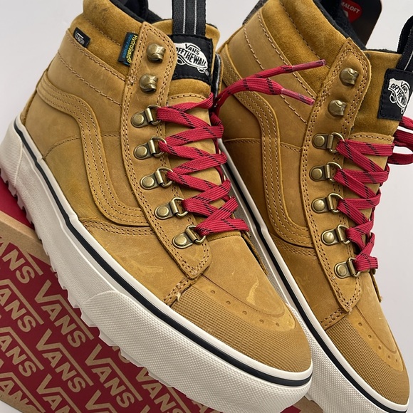 Vans Men’s Sk8-Hi Dr Mte-2
Pop Lace Tan
VN0009QMJM9
Boots Cold Weather Sneakers - Picture 8 of 16